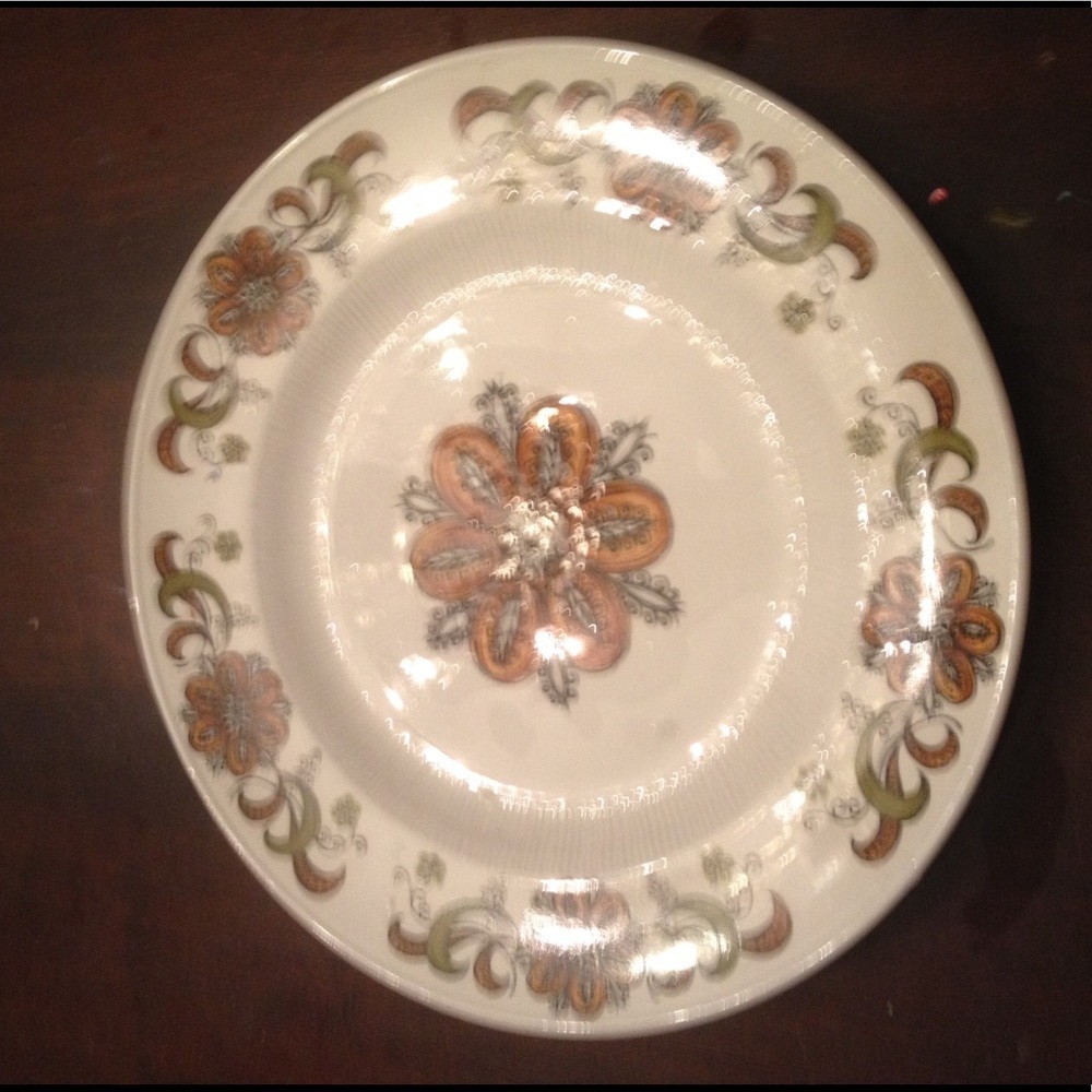 Antique Plate.Sovereign Canada.British Empire made